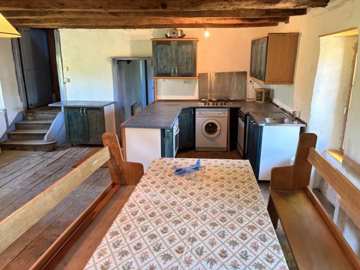 Image No.21-8 Bed Country Property for sale