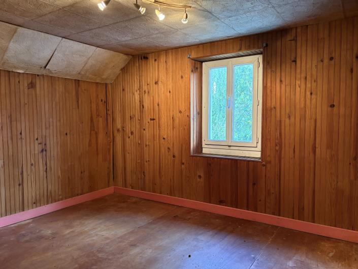 Image No.9-3 Bed Farmhouse for sale