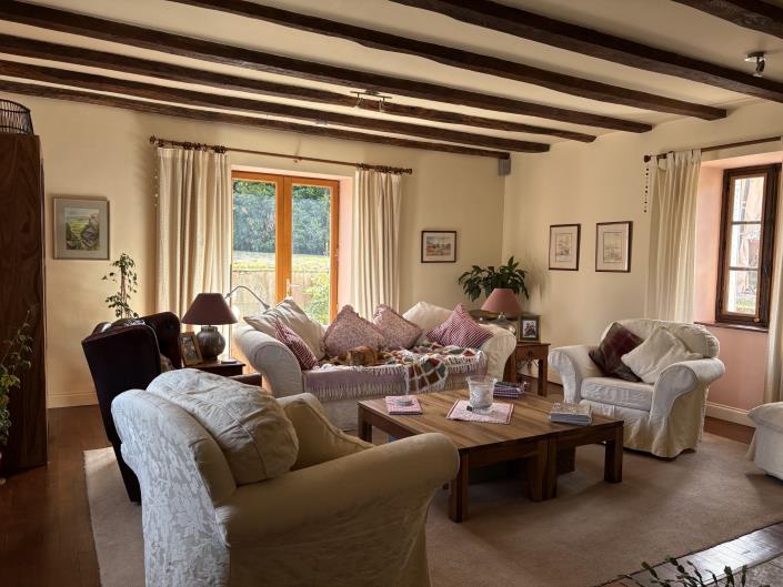 Image No.7-3 Bed Country Property for sale