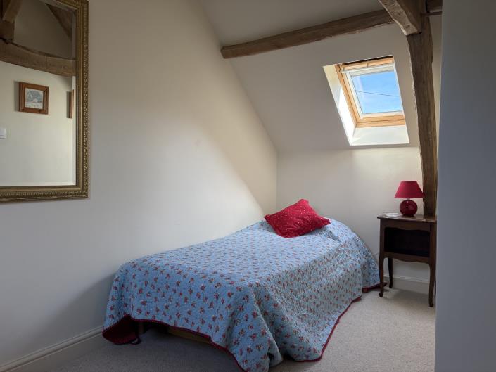 Image No.21-3 Bed Country Property for sale
