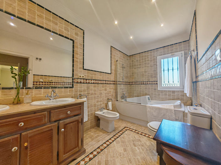 Image No.17-Villa de 4 chambres à vendre à Marbella