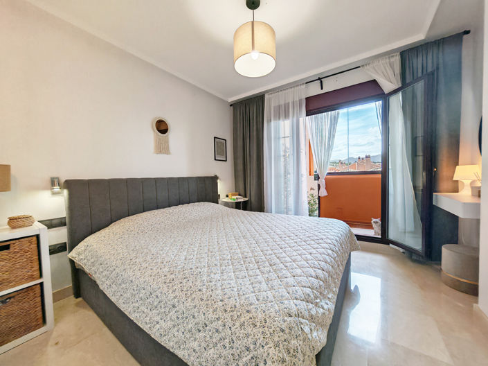 Image No.8-2 Bed Property for sale