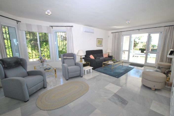 Image No.3-Villa de 3 chambres à vendre à Mijas Costa
