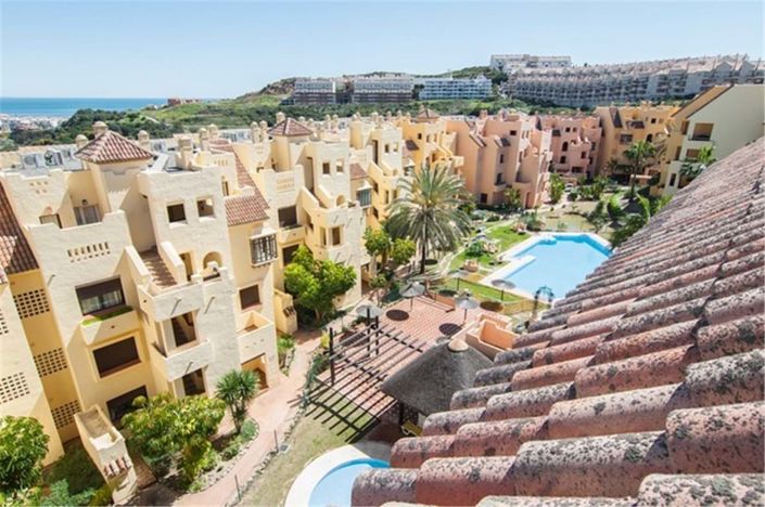 Image No.20-2 Bed Apartment for sale