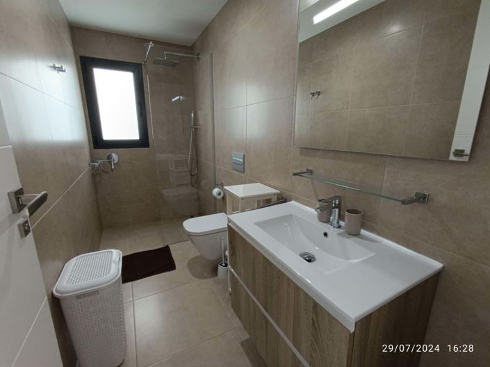 Image No.12-3 Bed Townhouse for sale