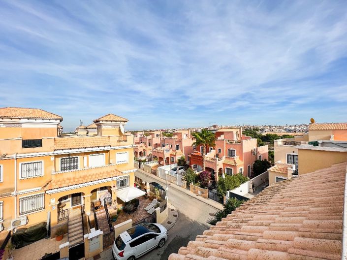 Image No.23-3 Bed Townhouse for sale