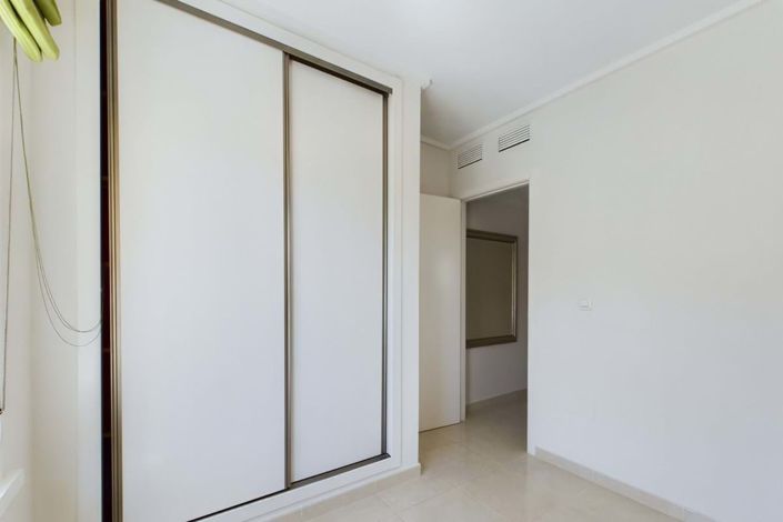 Image No.25-3 Bed Apartment for sale