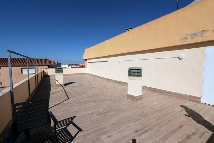 Image No.24-2 Bed Apartment for sale