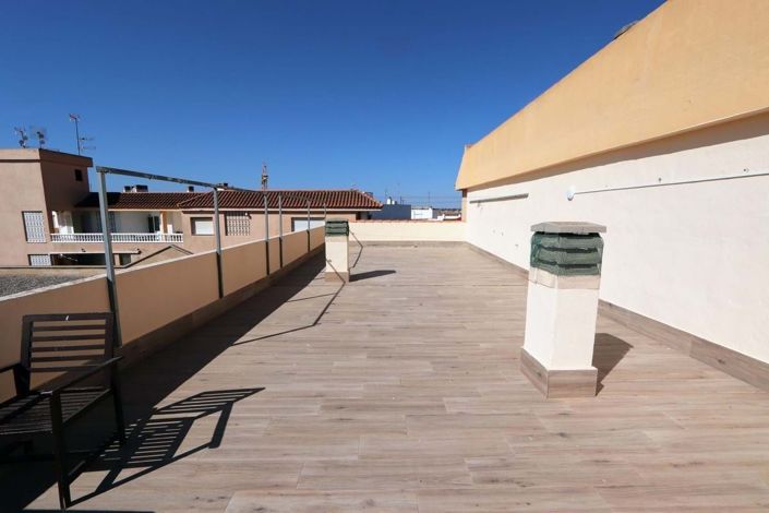 Image No.25-2 Bed Apartment for sale
