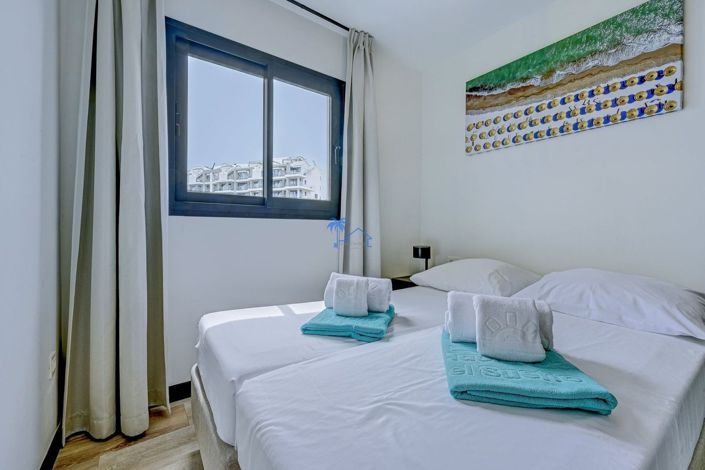 Image No.24-3 Bed Apartment for sale