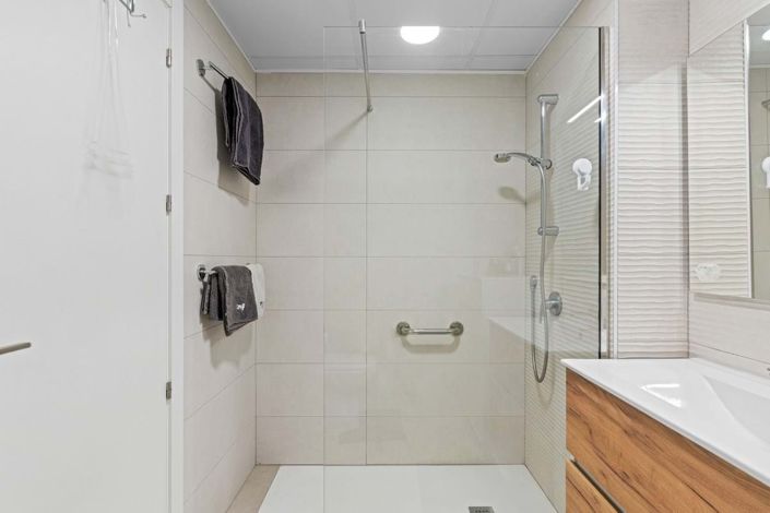Image No.16-2 Bed Apartment for sale