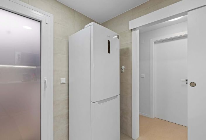 Image No.17-2 Bed Apartment for sale