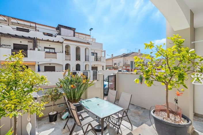 Image No.26-2 Bed Apartment for sale