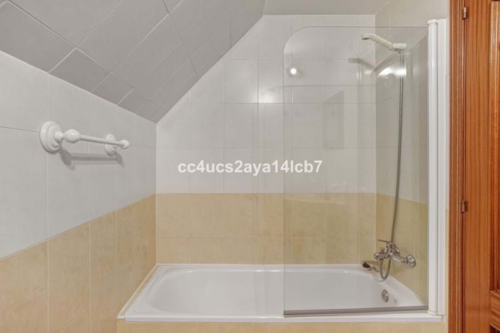 Image No.17-3 Bed Penthouse for sale