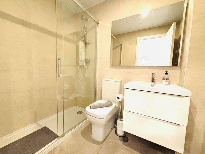 Image No.20-3 Bed Apartment for sale
