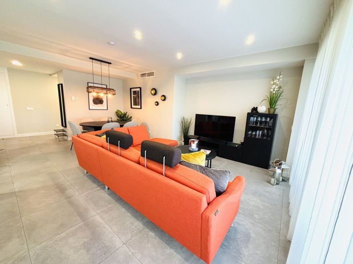 Image No.8-3 Bed Apartment for sale