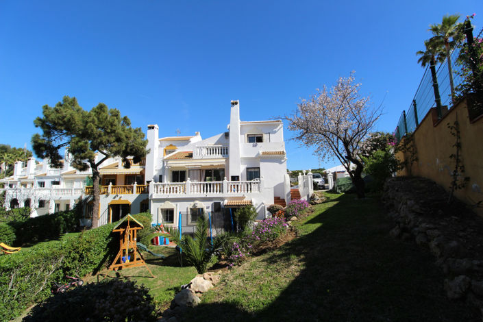 Image No.2-Villa de 4 chambres à vendre à Mijas Costa