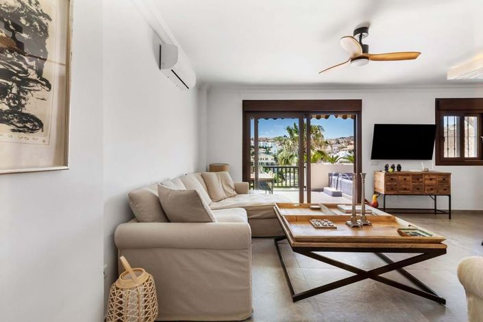 Image No.7-4 Bed Townhouse for sale