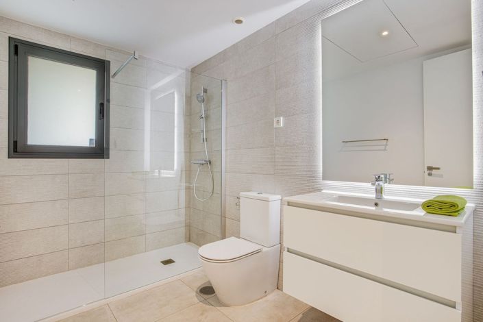 Image No.33-4 Bed Apartment for sale