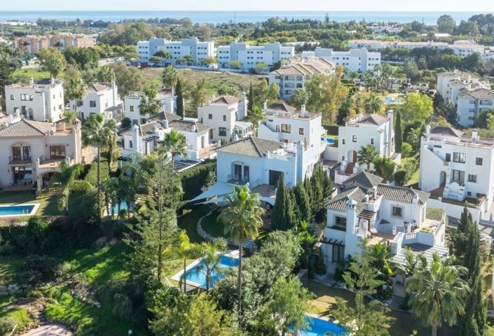 Image No.15-Villa de 4 chambres à vendre à Estepona