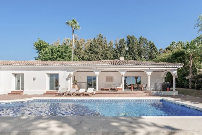 Image No.3-Villa de 4 chambres à vendre à Estepona