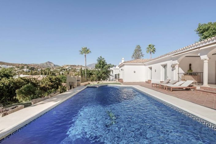 Image No.5-Villa de 4 chambres à vendre à Estepona
