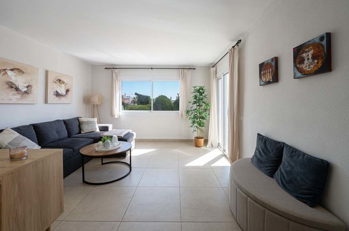 Image No.5-2 Bed Townhouse for sale