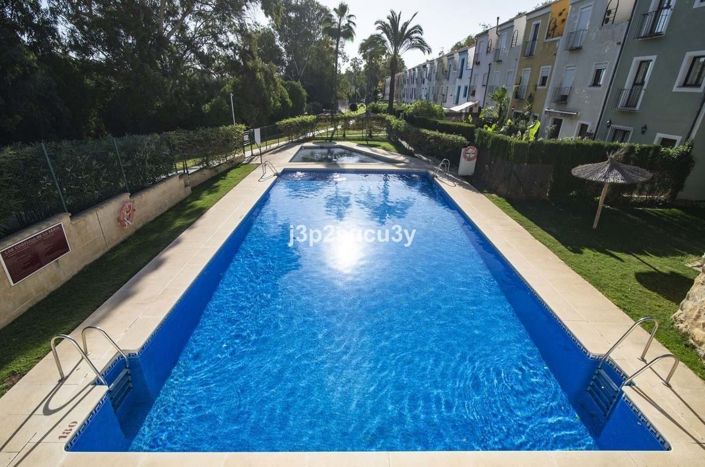Image No.28-3 Bed Semi-Detached for sale