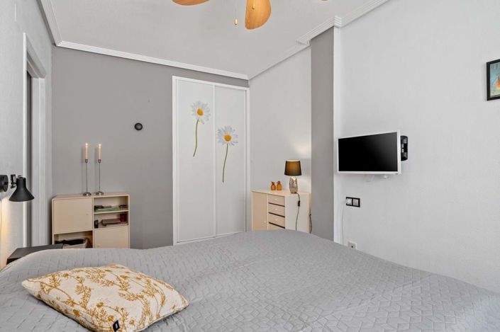 Image No.10-2 Bed Apartment for sale