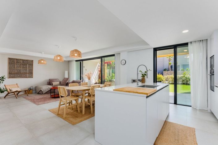 Image No.3-3 Bed Townhouse for sale