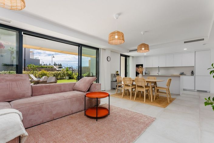 Image No.8-3 Bed Townhouse for sale