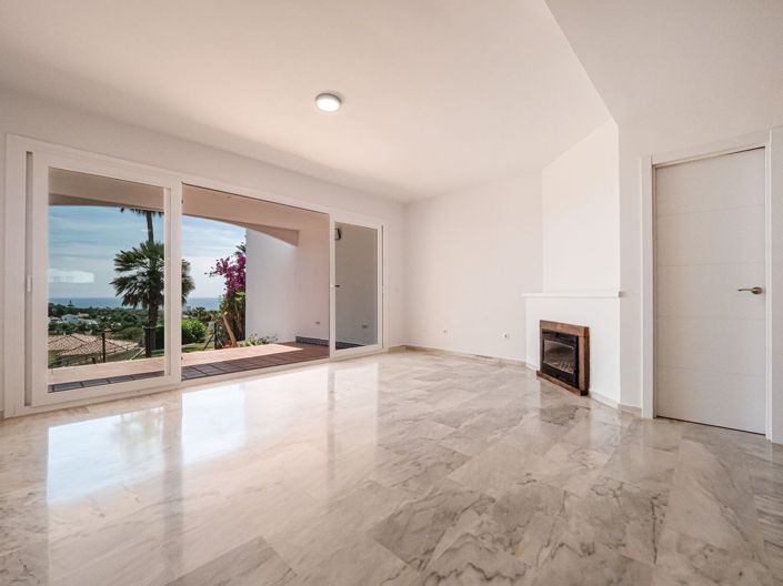 Image No.3-4 Bed Townhouse for sale