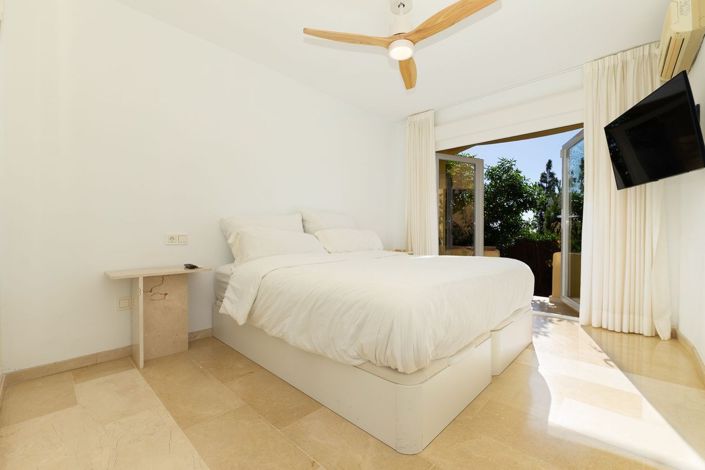Image No.23-3 Bed Townhouse for sale
