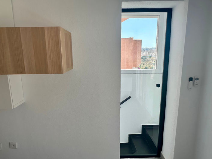 Image No.10-3 Bed Apartment for sale