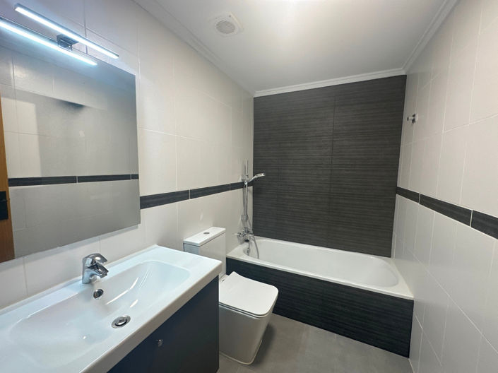 Image No.32-3 Bed Apartment for sale