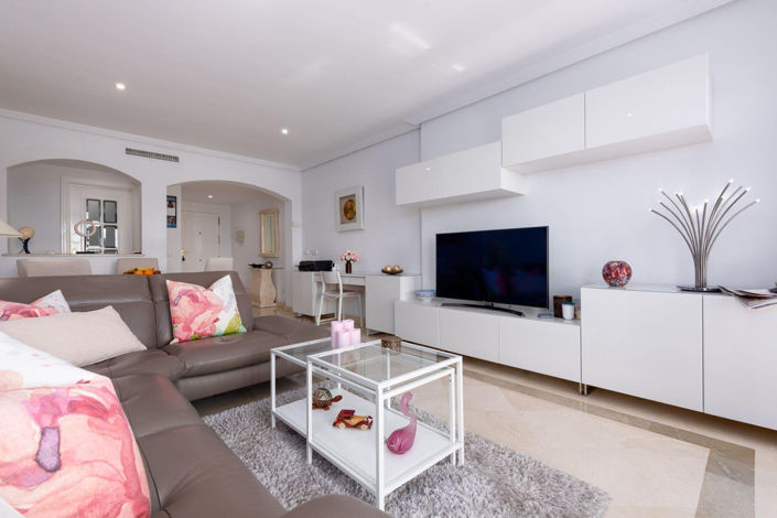 Image No.8-Appartement de 2 chambres à vendre à Estepona