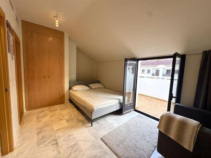 Image No.20-3 Bed Townhouse for sale
