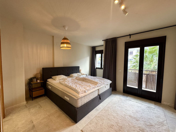 Image No.21-3 Bed Townhouse for sale