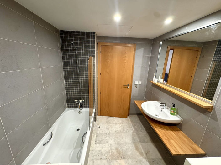 Image No.25-3 Bed Townhouse for sale
