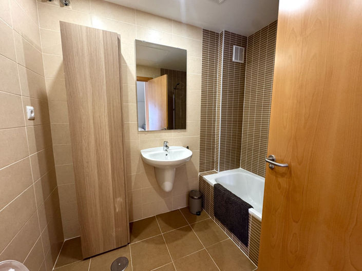 Image No.30-3 Bed Townhouse for sale