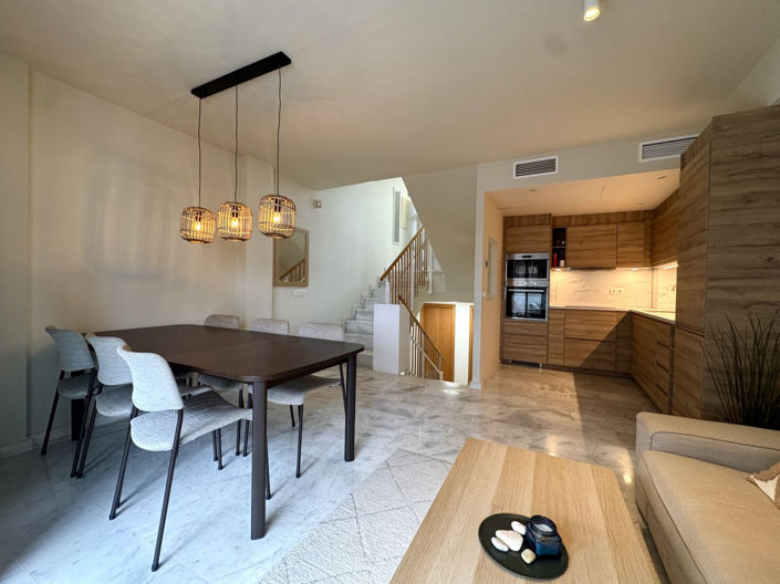 Image No.7-3 Bed Townhouse for sale