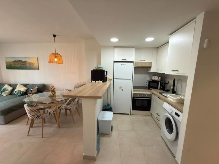 Image No.2-Appartement de 2 chambres à vendre