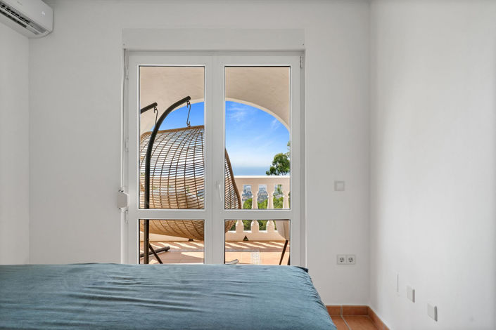 Image No.24-3 Bed Townhouse for sale