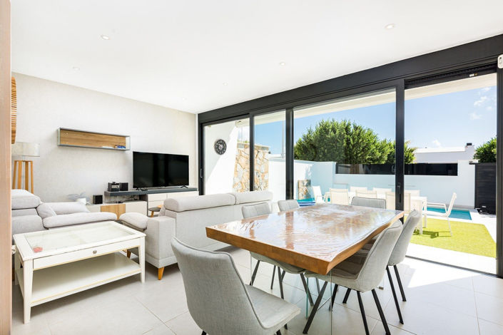 Image No.10-4 Bed Villa for sale