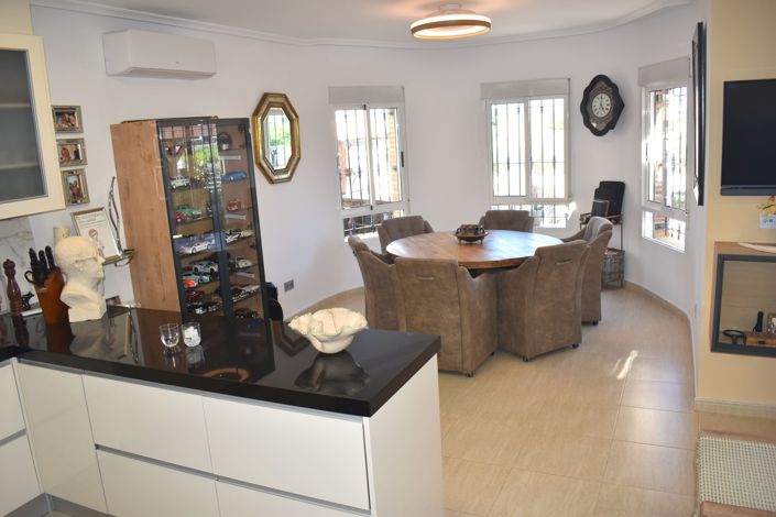 Image No.5-3 Bed Villa for sale