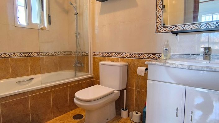 Image No.19-2 Bed Villa for sale