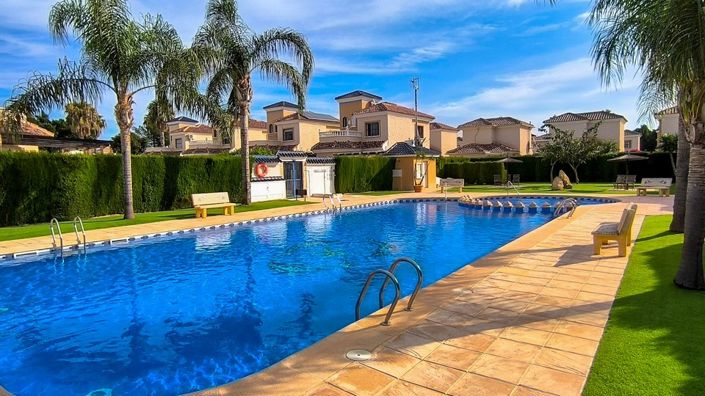 Image No.2-2 Bed Villa for sale