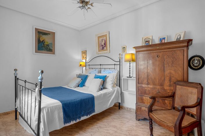 Image No.18-3 Bed Villa for sale