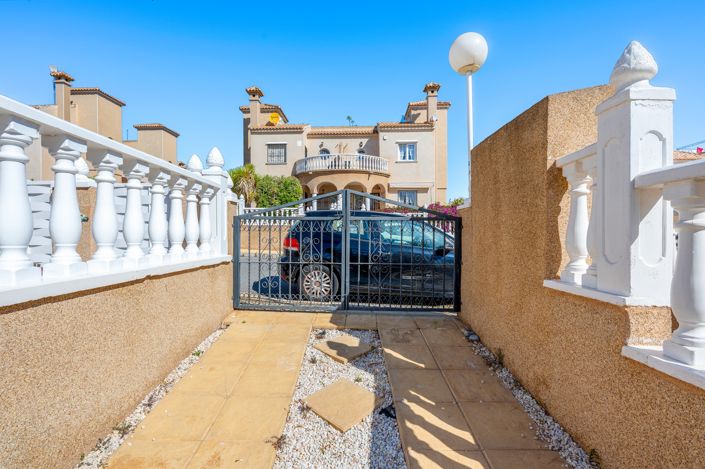 Image No.27-3 Bed Villa for sale