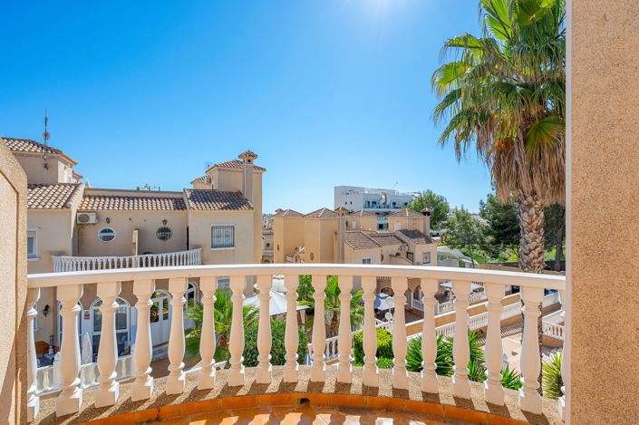 Image No.29-3 Bed Villa for sale
